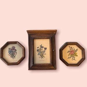 Vintage Cottage Key Holder Wall Decor